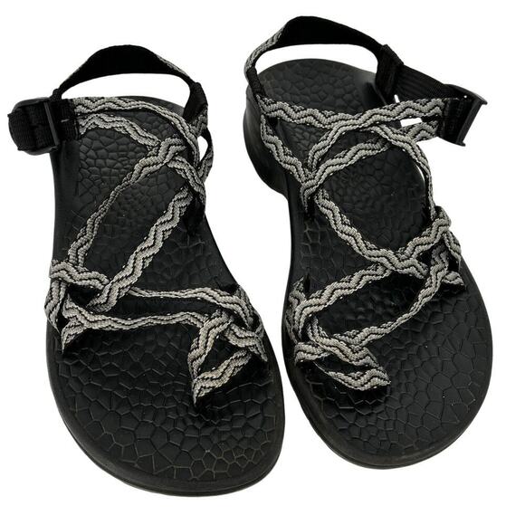 Chaco Strappy Toe Loop Sandals Womens Size 8 Black Gray Wavy Hiking Outdoor - Picture 1 of 9